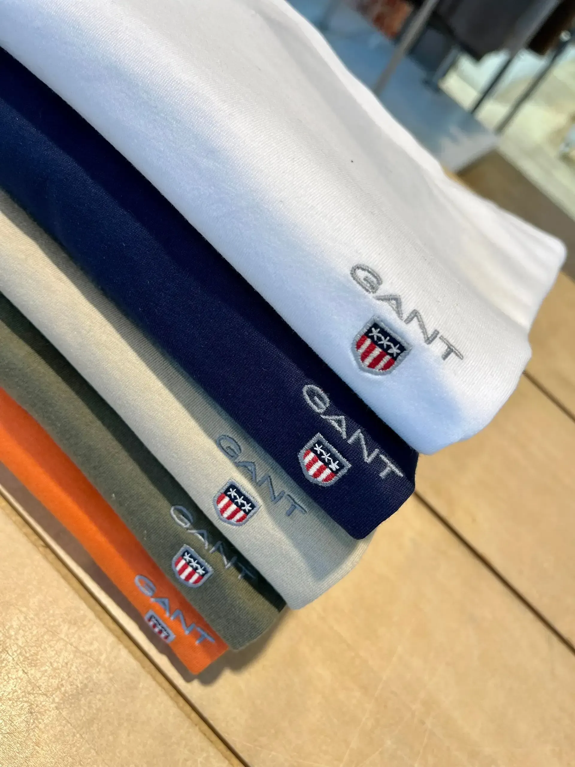 Gant t-shirts i forskellige farver
