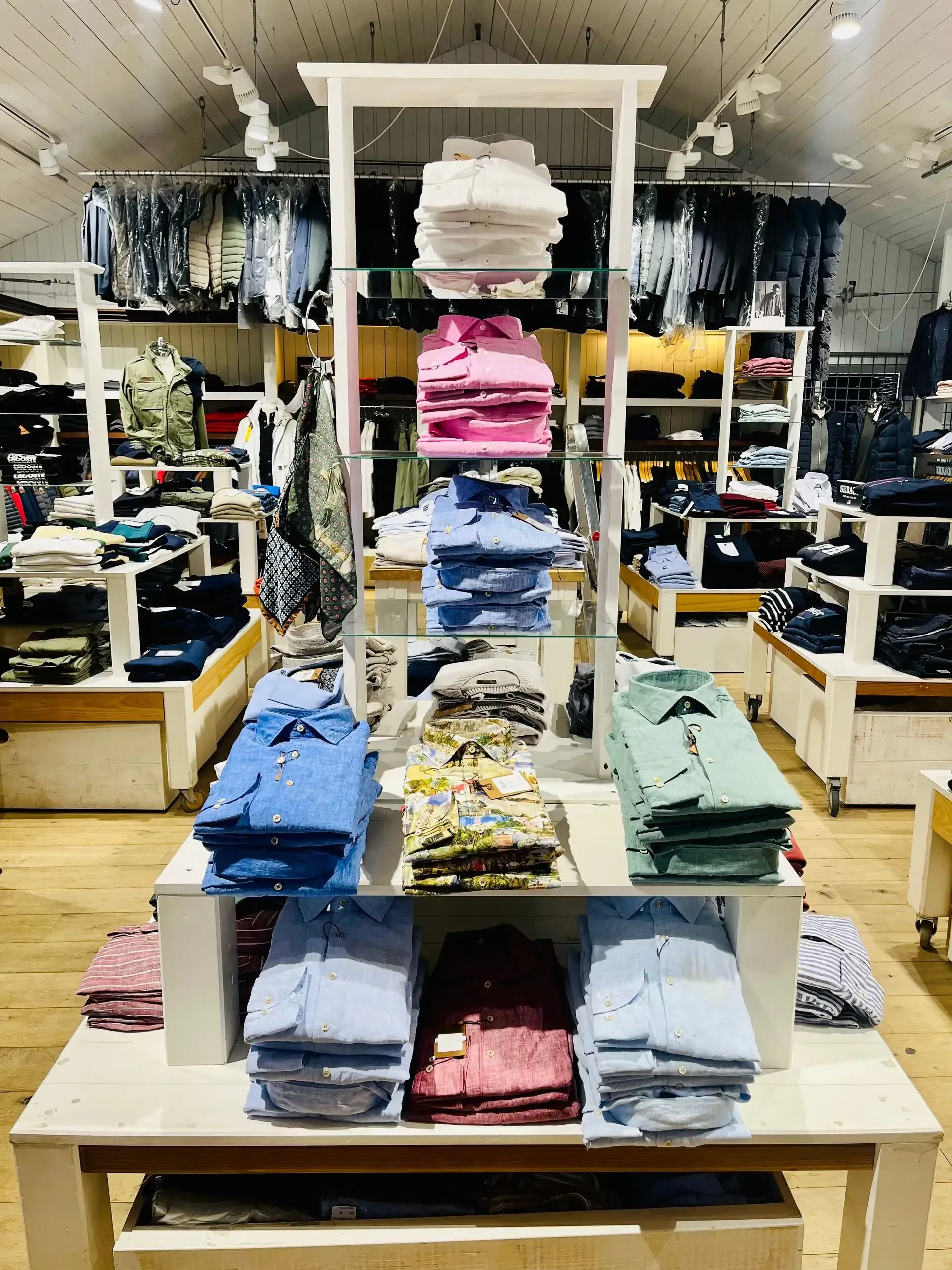 forårstøj i Hornbæk Skibshandel