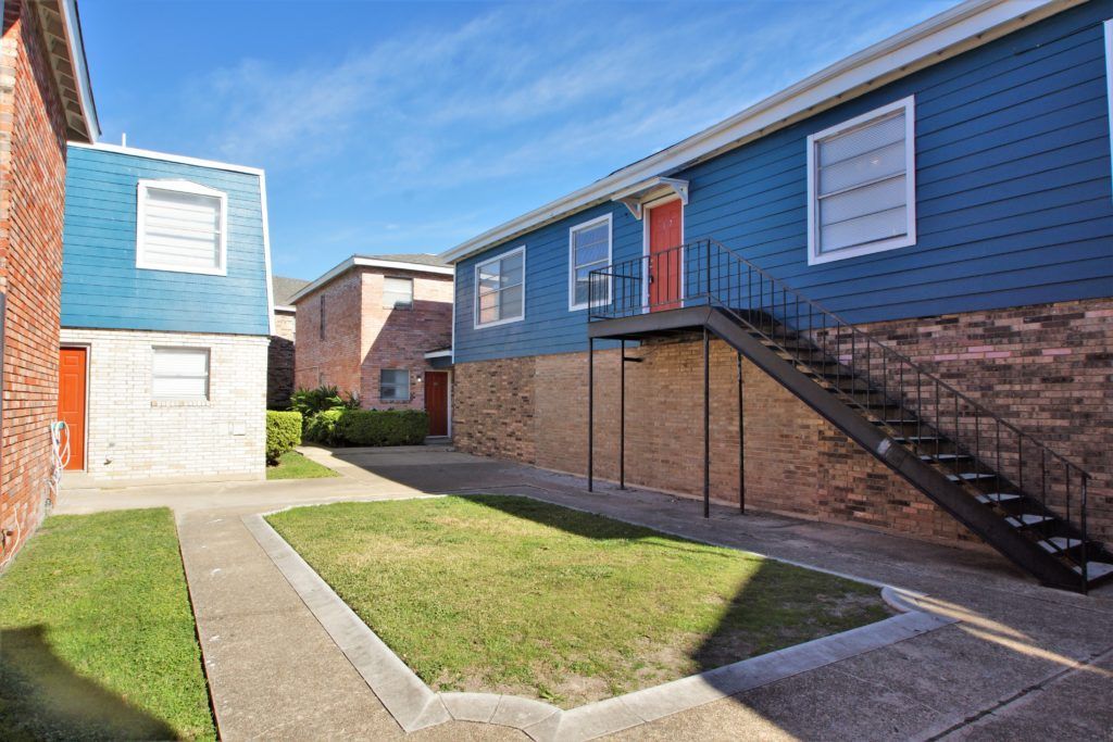 Contessa exterior shot