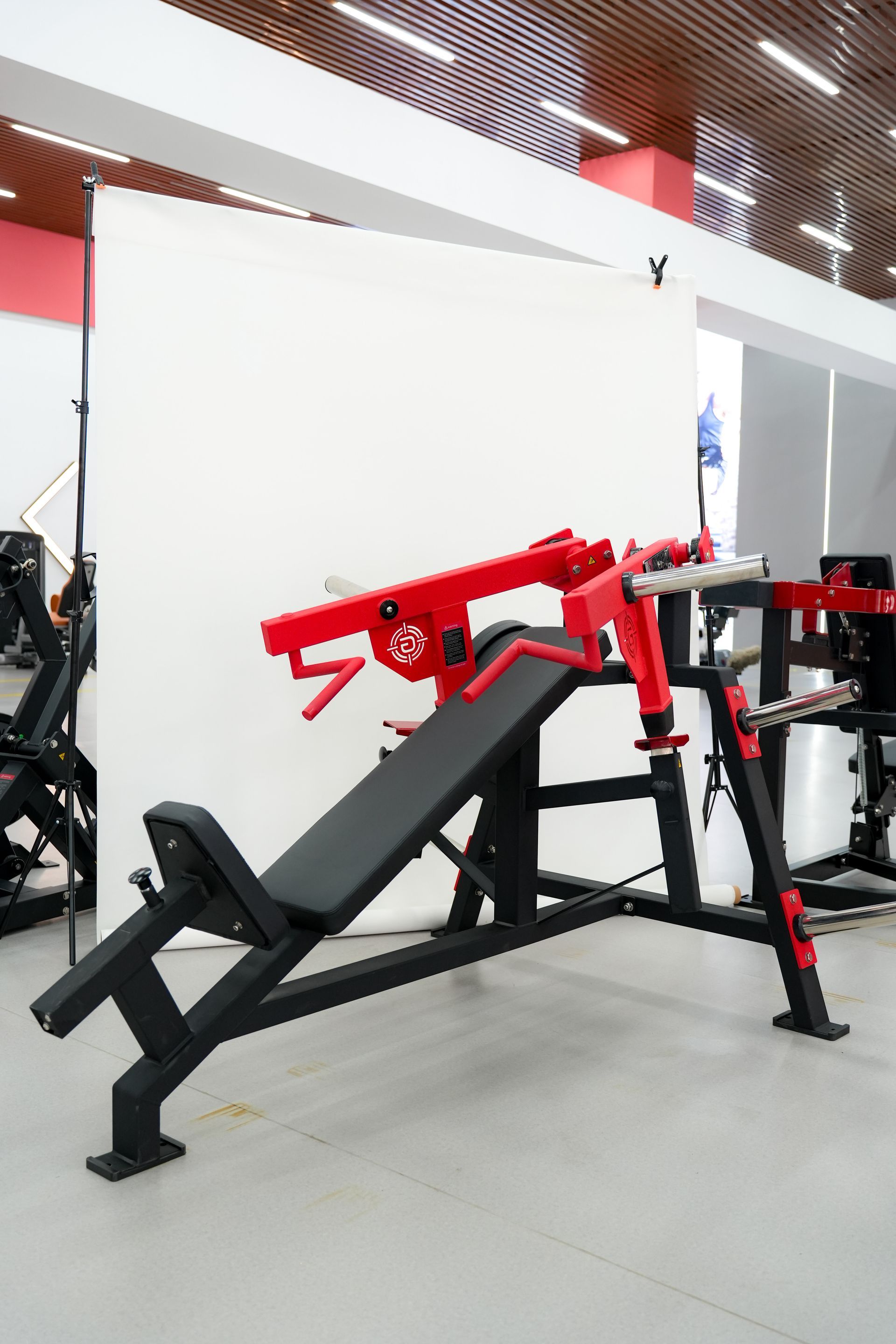 Strength EQ Iso Incline bench press machine