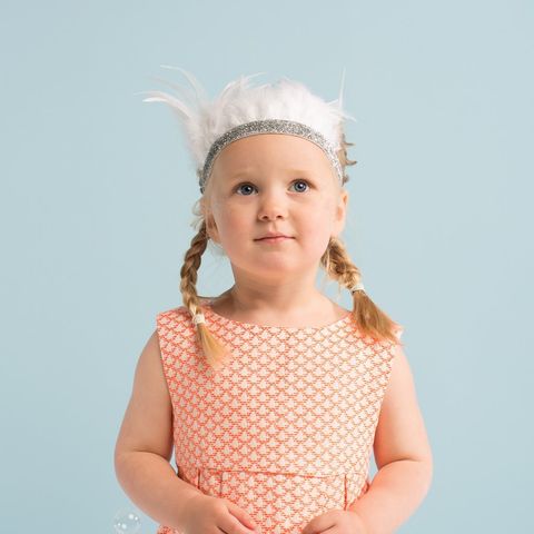 image-455102-Feather_Crown_Girl_45-2091c.w640.jpg?1459206810607