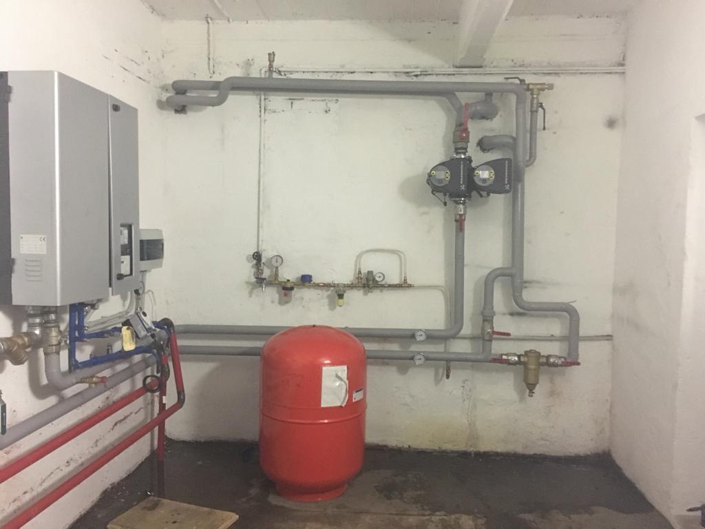 Tubature dell'impianto di una caldaia