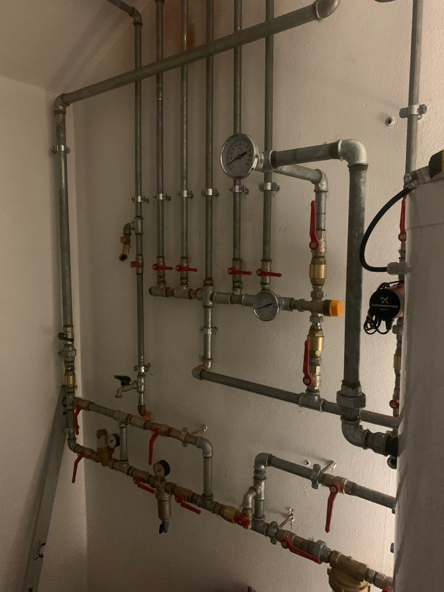 Tubature dell'impianto delle caldaie