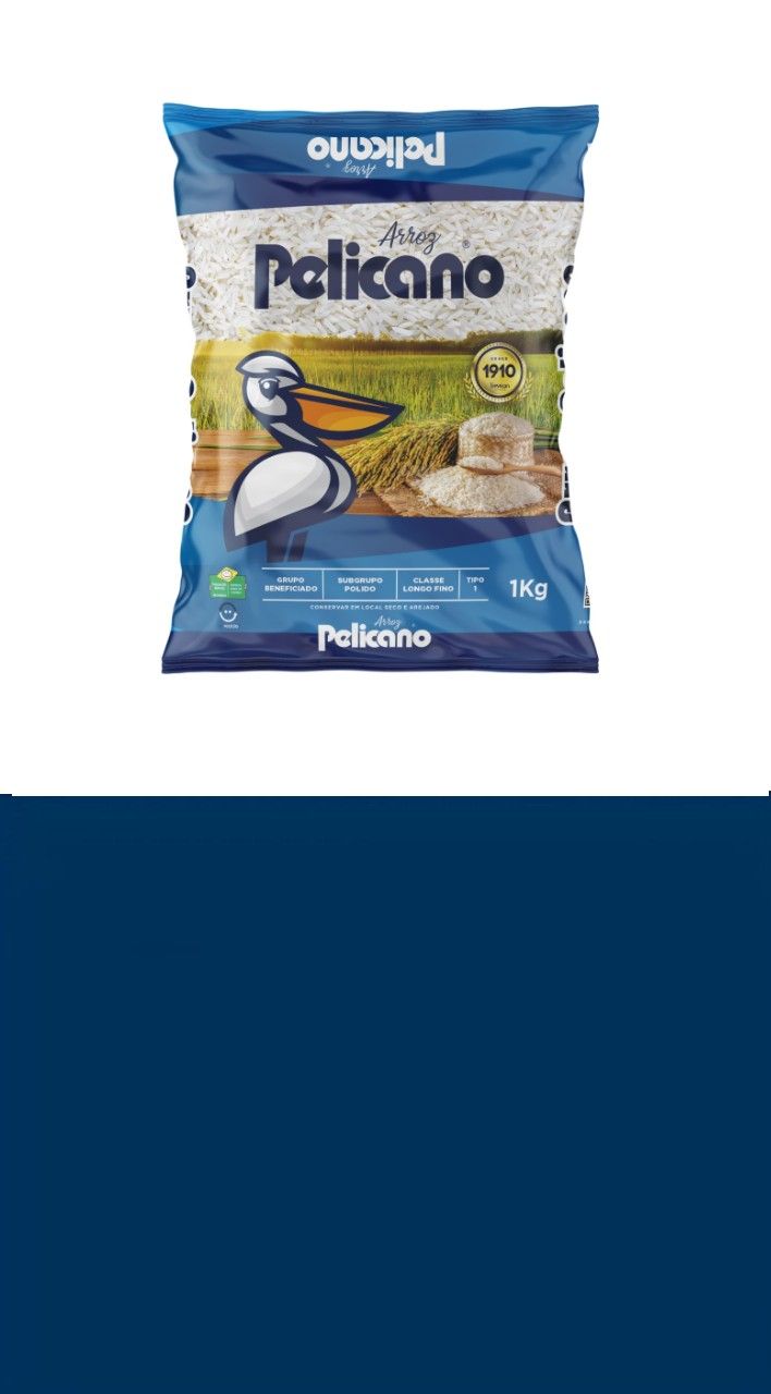 Um saco de arroz pelkano está sobre uma mesa.