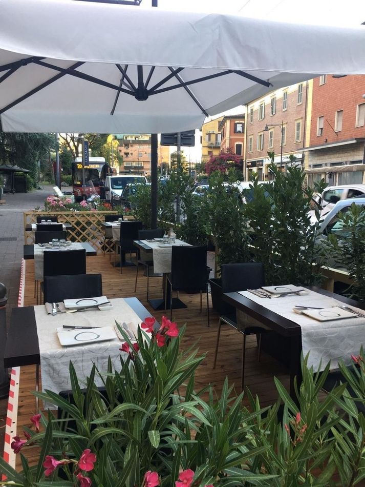 Ristorante giapponese con veranda