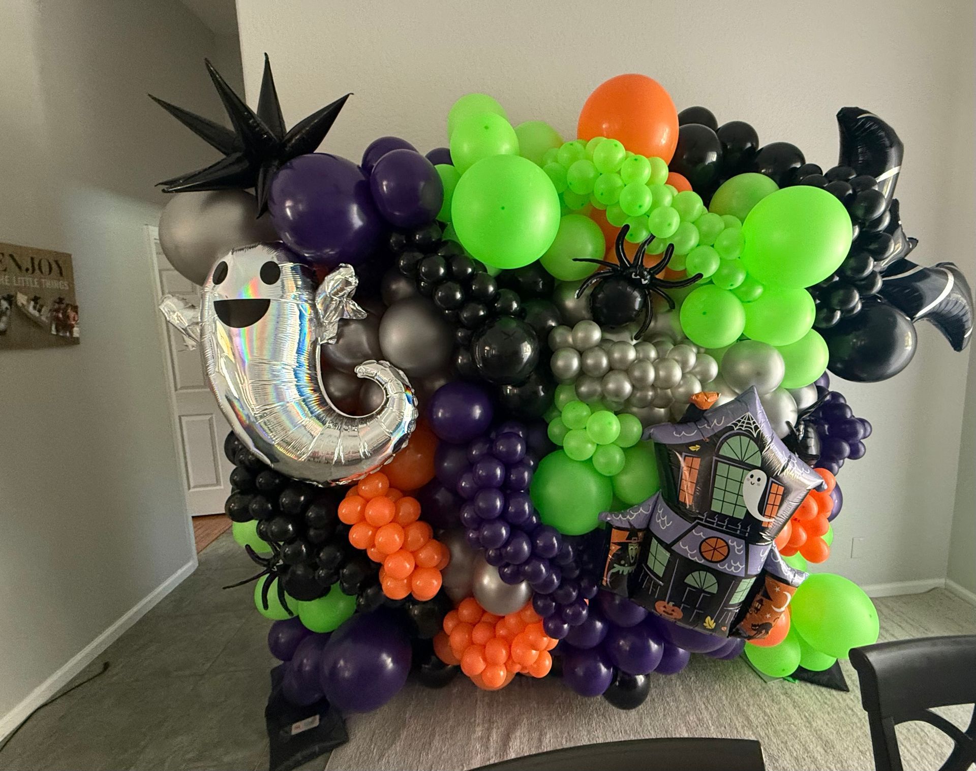 Palm Beach halloween balloons, trunk or treat balloons, columns garlands arches