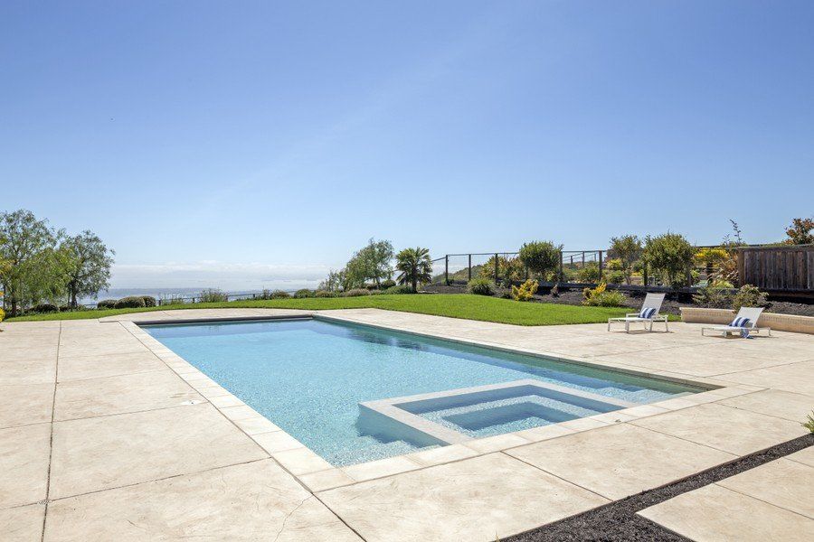 piscina pubblica esterna