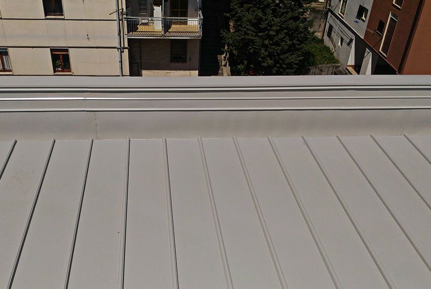 Sezione del tetto della scuola