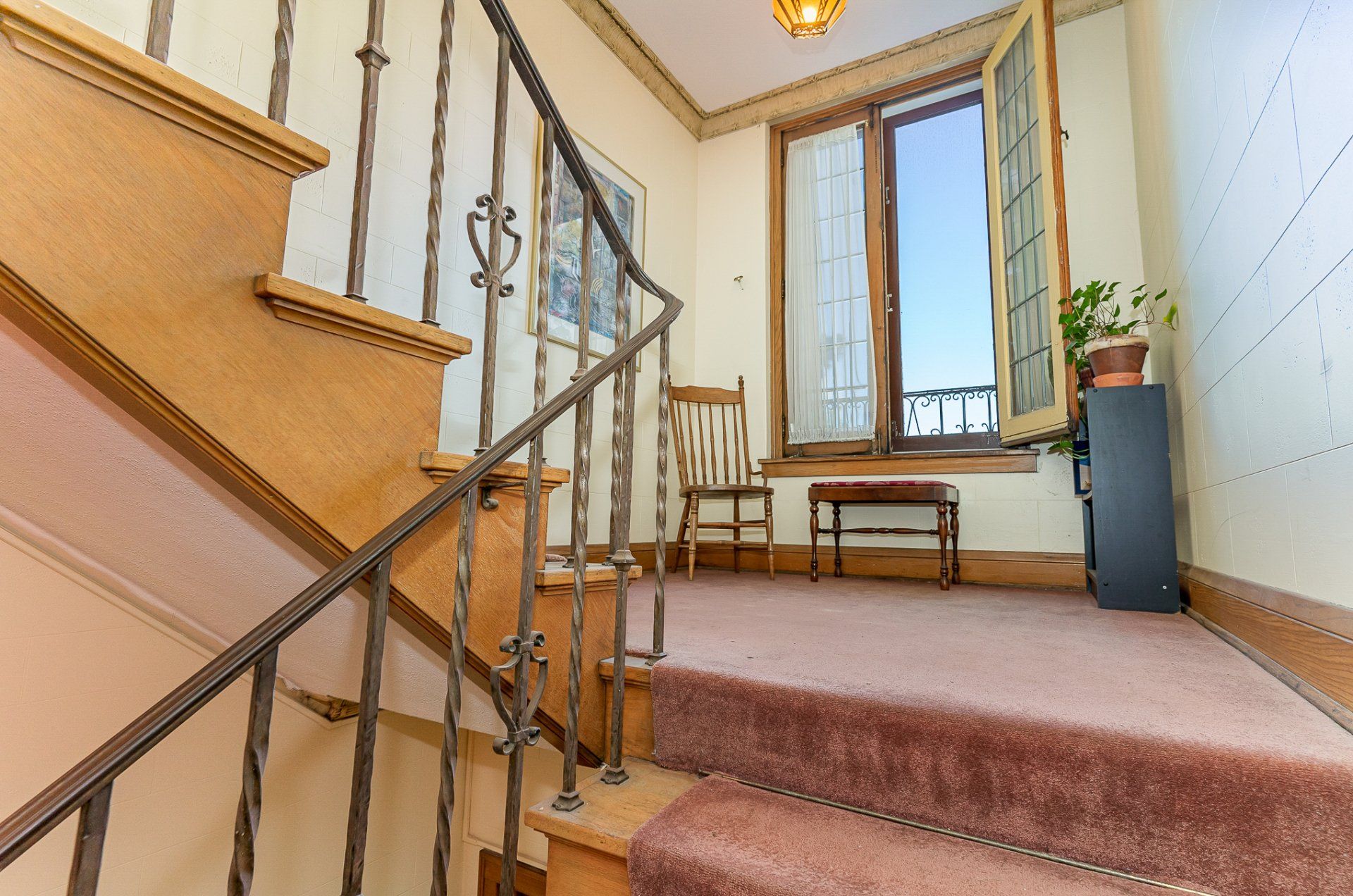 2719 Park Apartments staircase