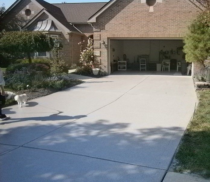 new concrete driveway installation for residential concrete services by LTX concrete contractor Lubbock