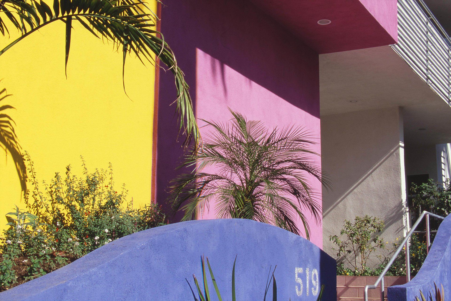 Appartments 519, Cal.Ave., Los Angeles, California