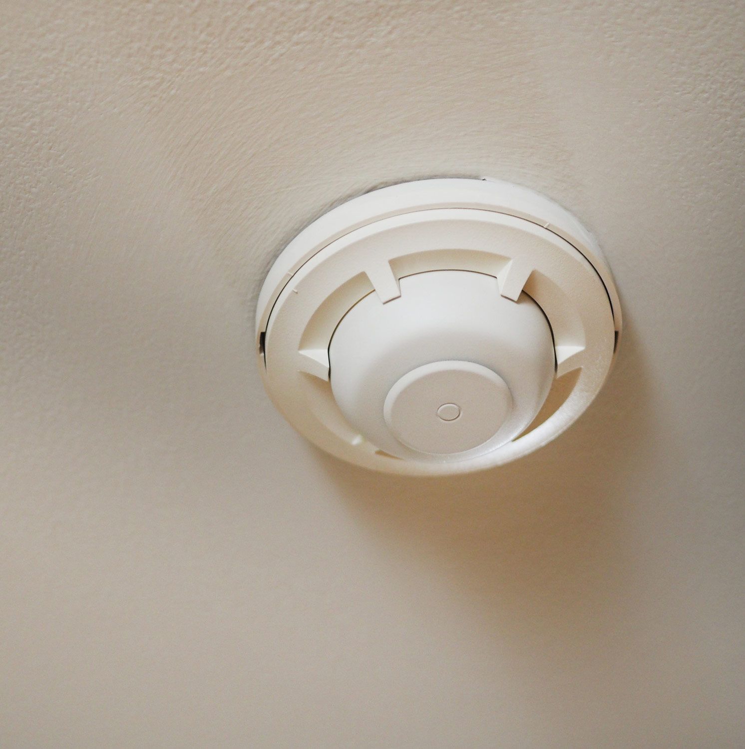 Smoke detector on the ceiling | Sydney, NSW | TEC Security