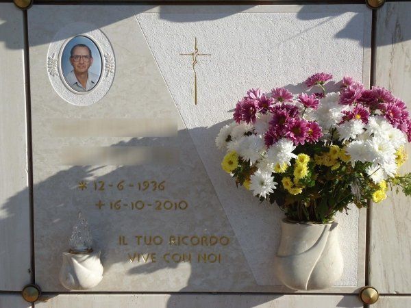 Loculo di pietra personalizato