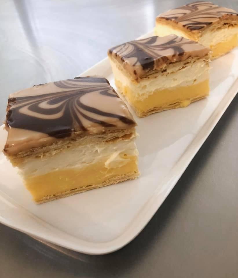 Cakes — Delicious Bakery In Lavington, NSW