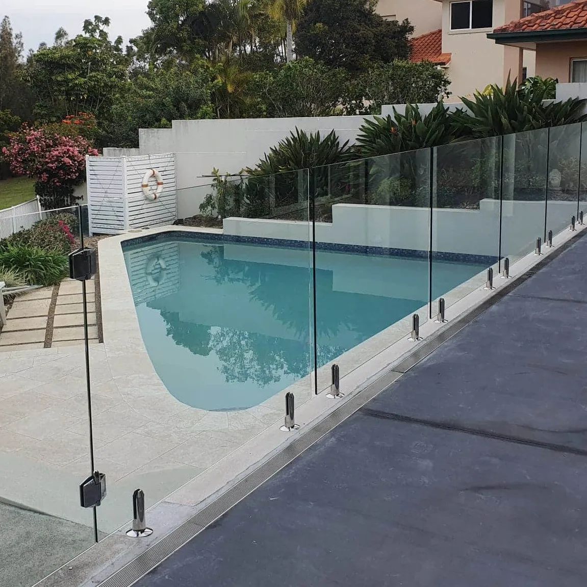 Full Frameless Glass Pool Fencing with Stainless Steel Spigots