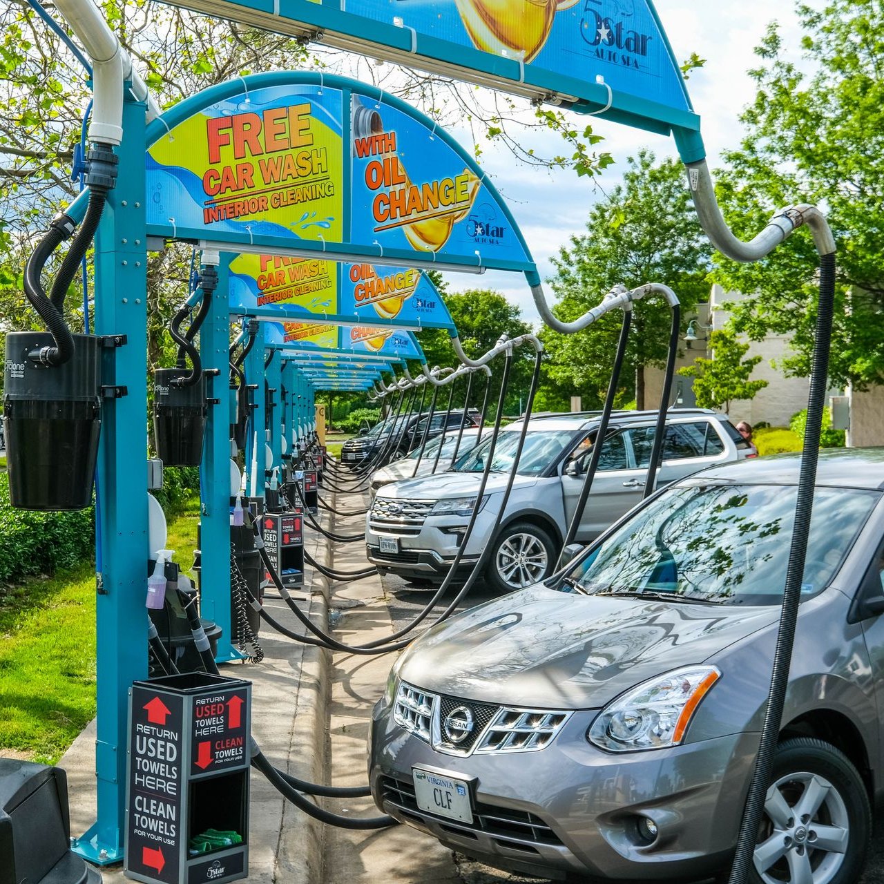 Car wash vacuum stations with canopy roof