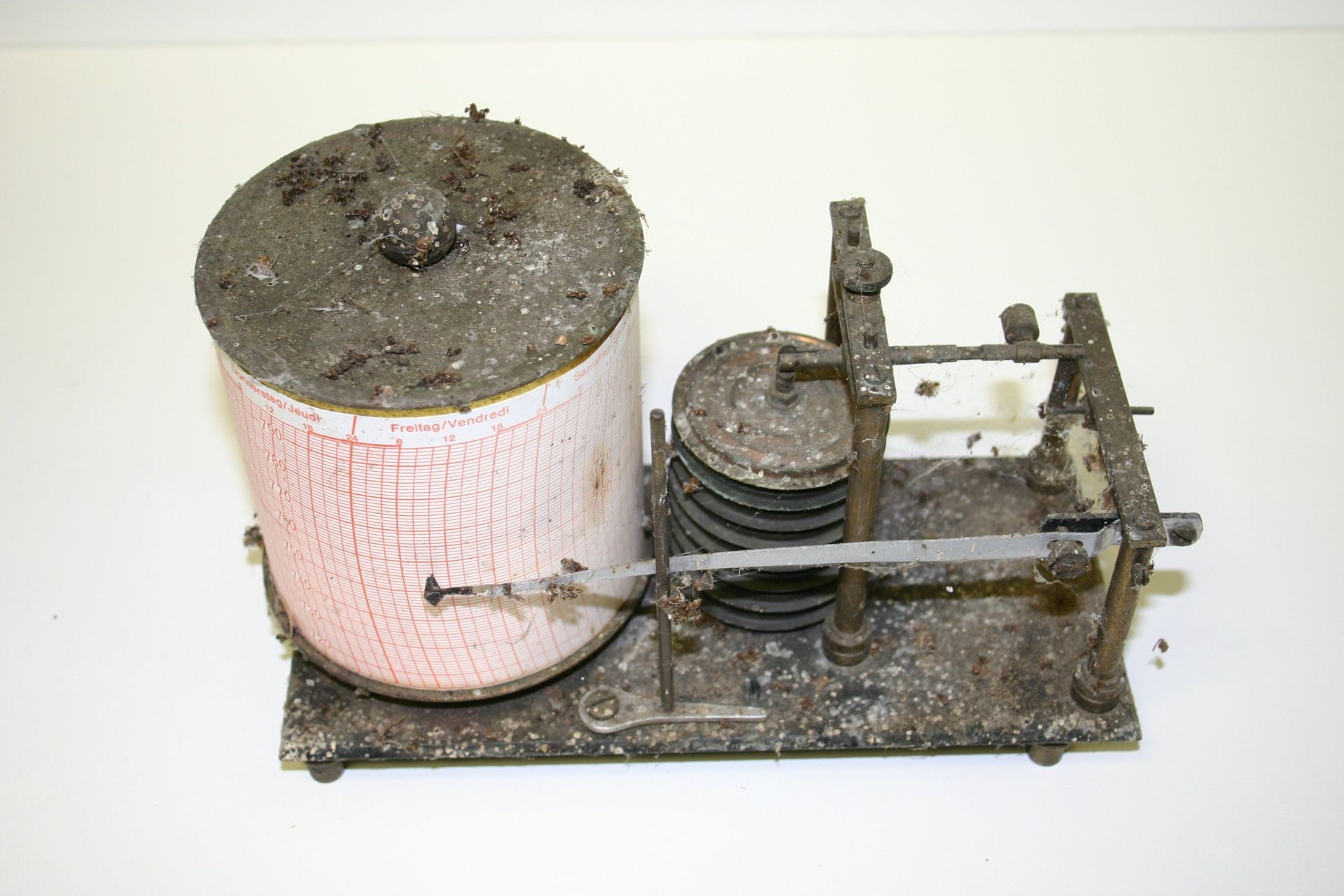 Restauration Barograph vorher - Martinaglia Optik AG