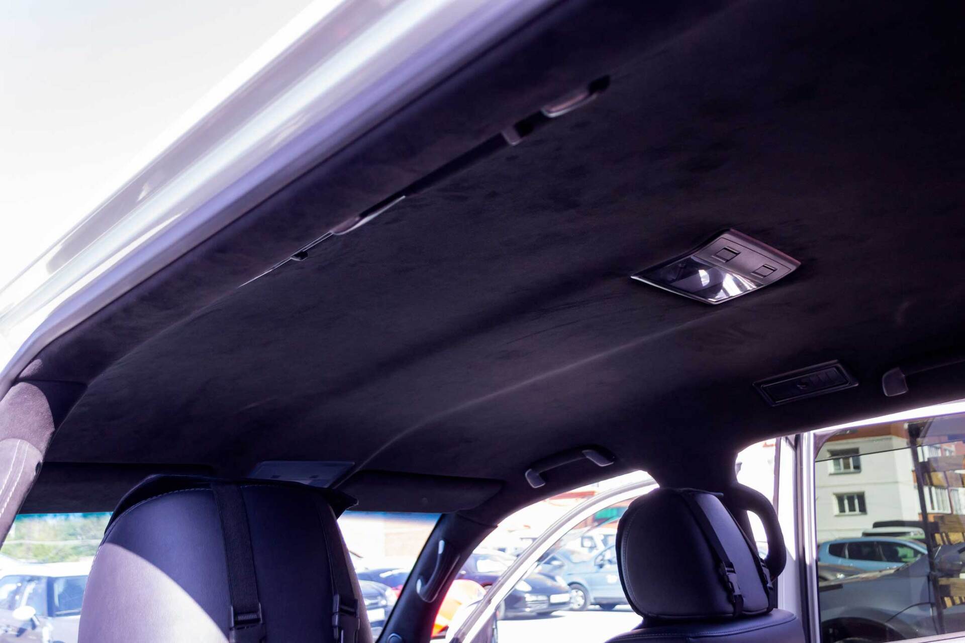 Car Headliner of SUV — Hutchinson, KS — Mobile Service Auto Glass