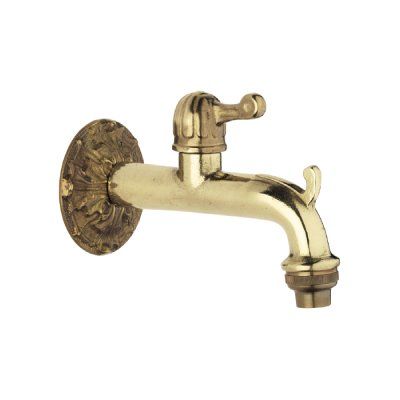 Rubinetto da giardino con finiture dorate