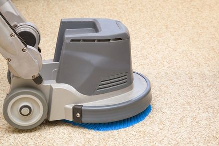 Carpet chemical cleaning with professionally disk machine