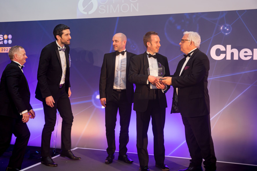 Darryl Nevitt, for Otto Simon, presents the Supplier to the chemical industry award