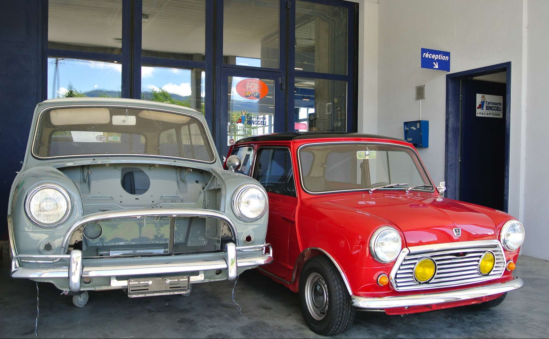 Deux anciennes Mini en rénovation