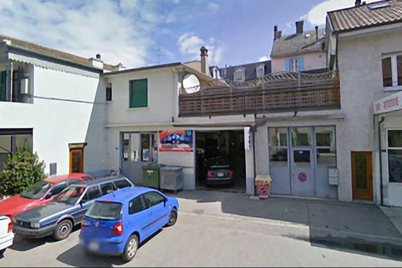 L'entrée de la Carrosserie Binggeli à Versoix