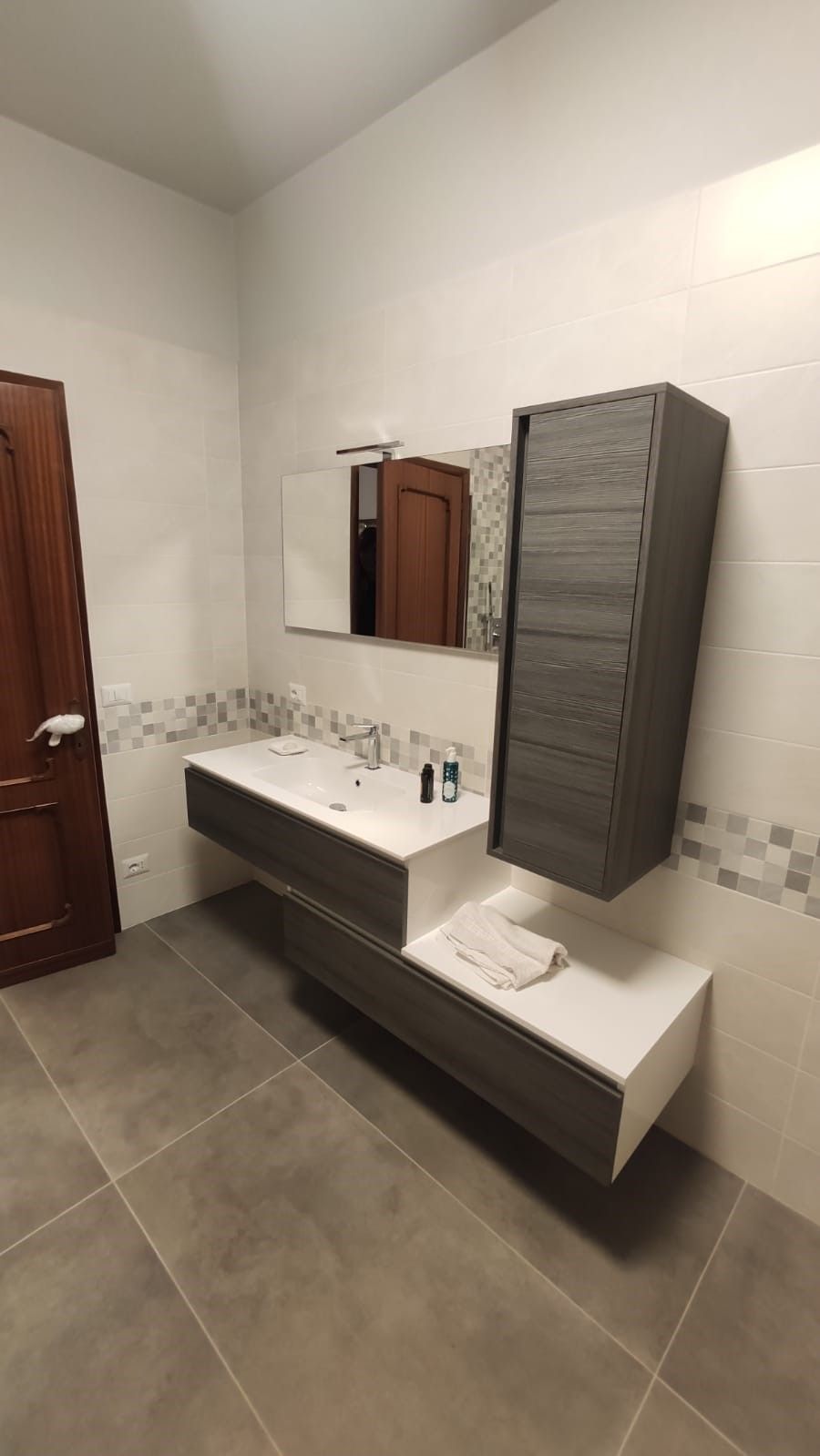 RISTRUTTURAZIONE BAGNI