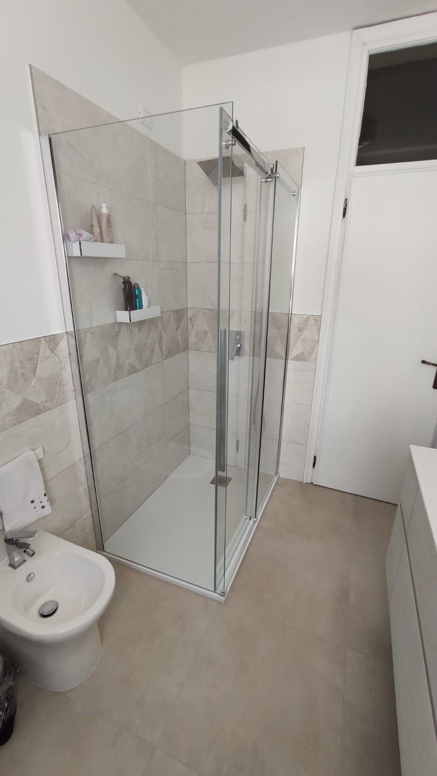 RISTRUTTURAZIONE BAGNI