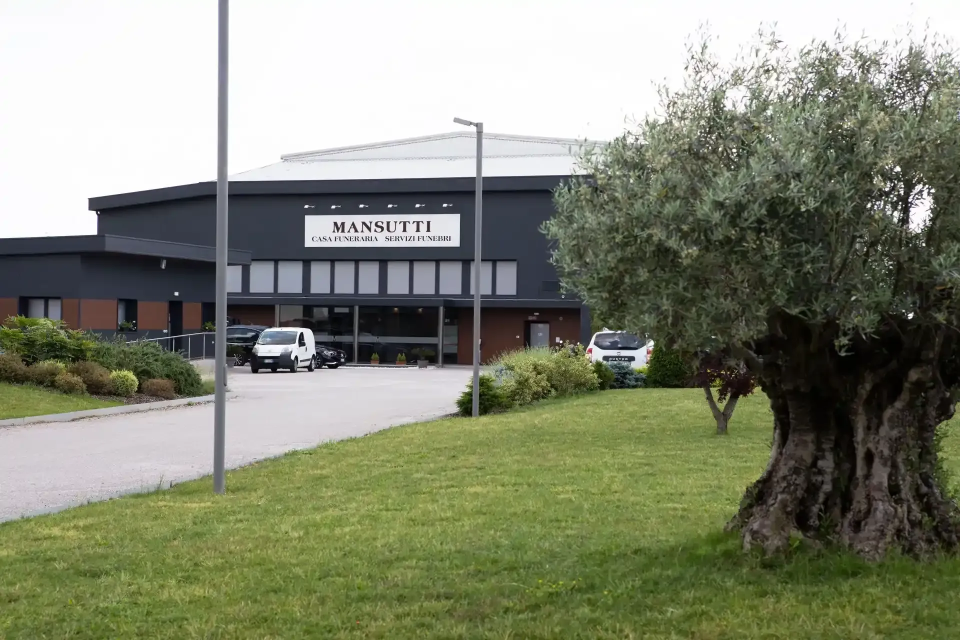 esterno di Casa Funeraria Manutti Udine