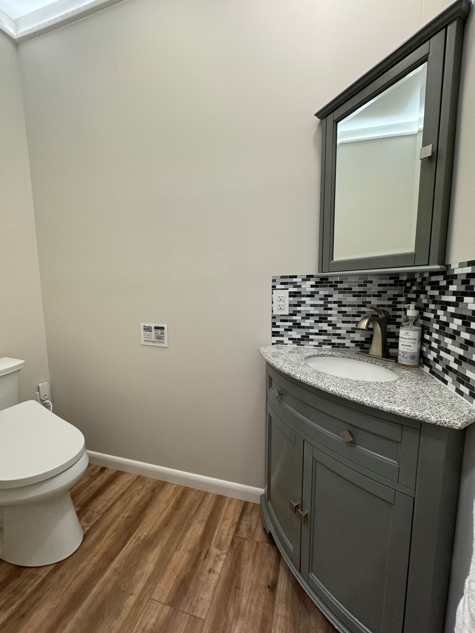 716 E Woodlawn RdCharlotte, NC 28209