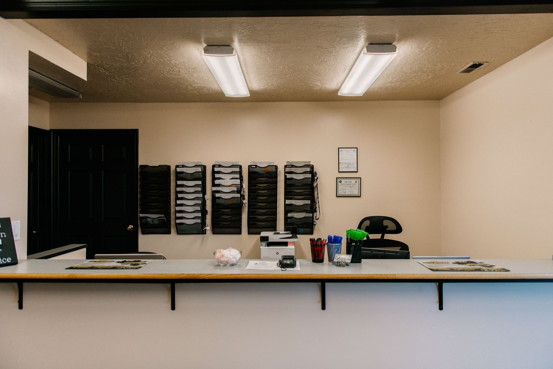 K & N Automotive Inc. Front Desk | K & N Automotive Inc.