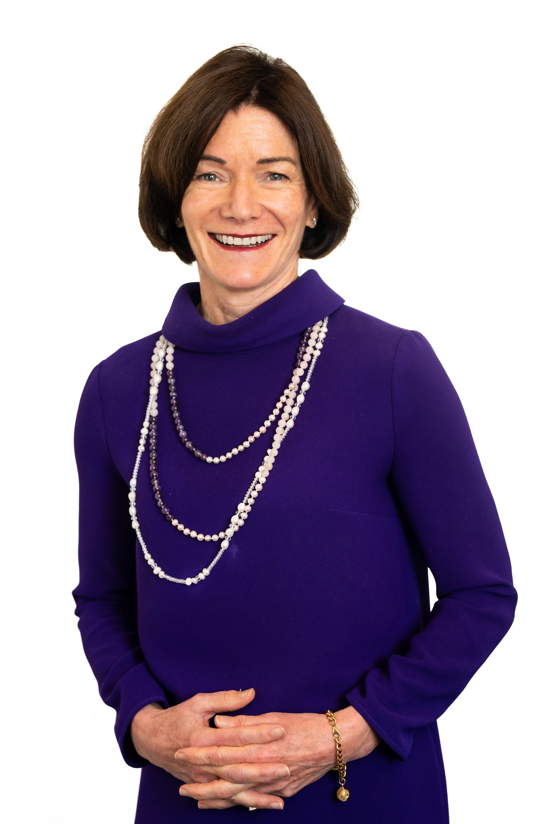 Ms Evelyn Horton