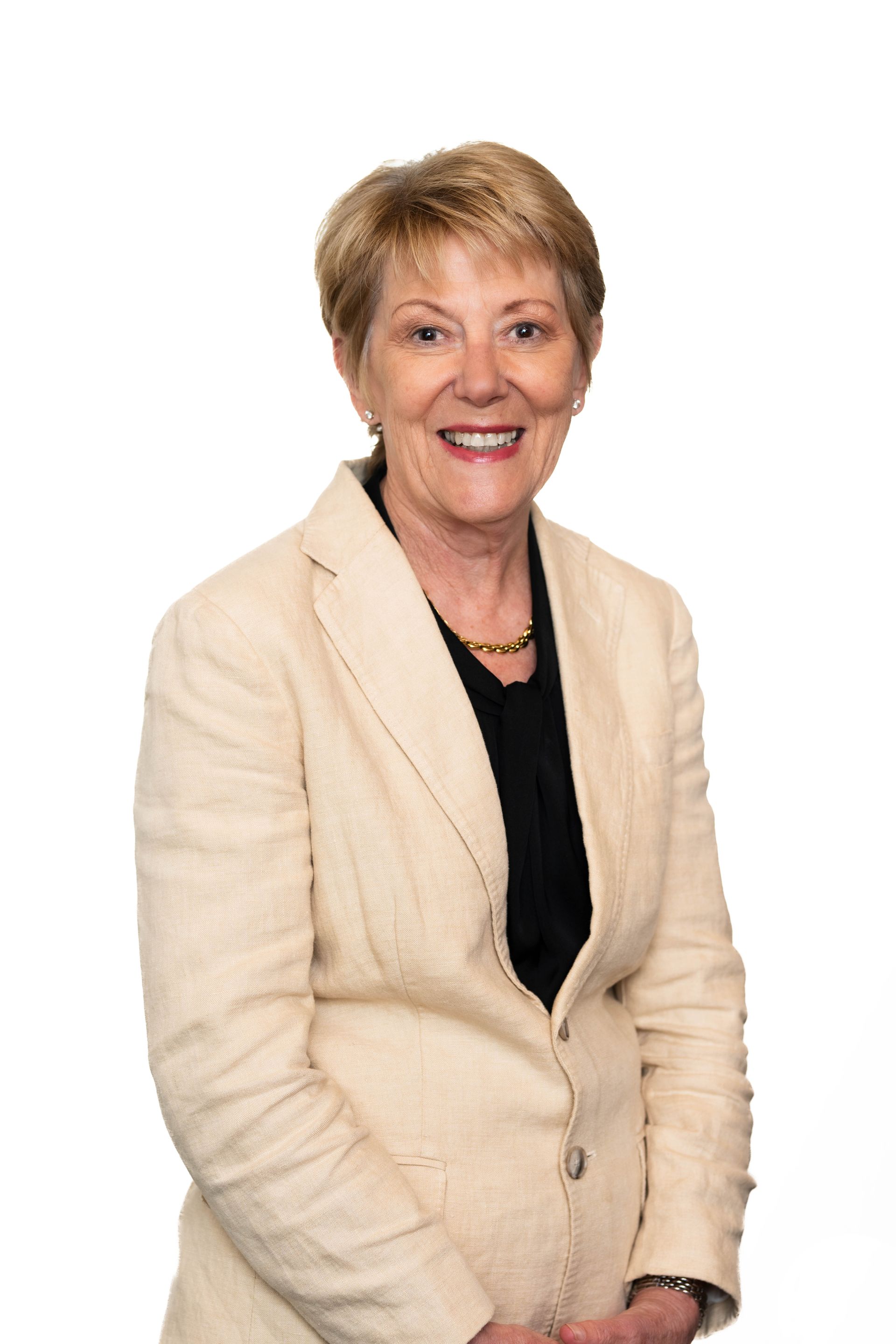 Ms Evelyn Horton