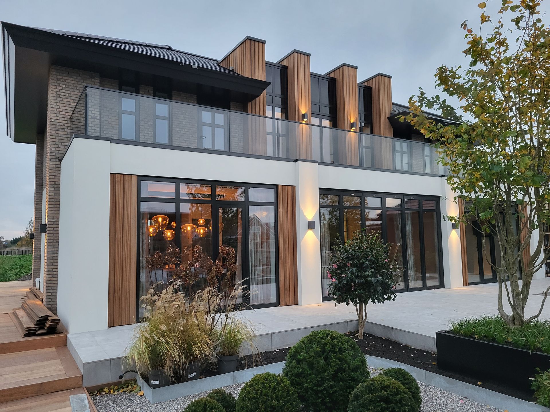 Buitenverlichting villa Roelofarendsveen