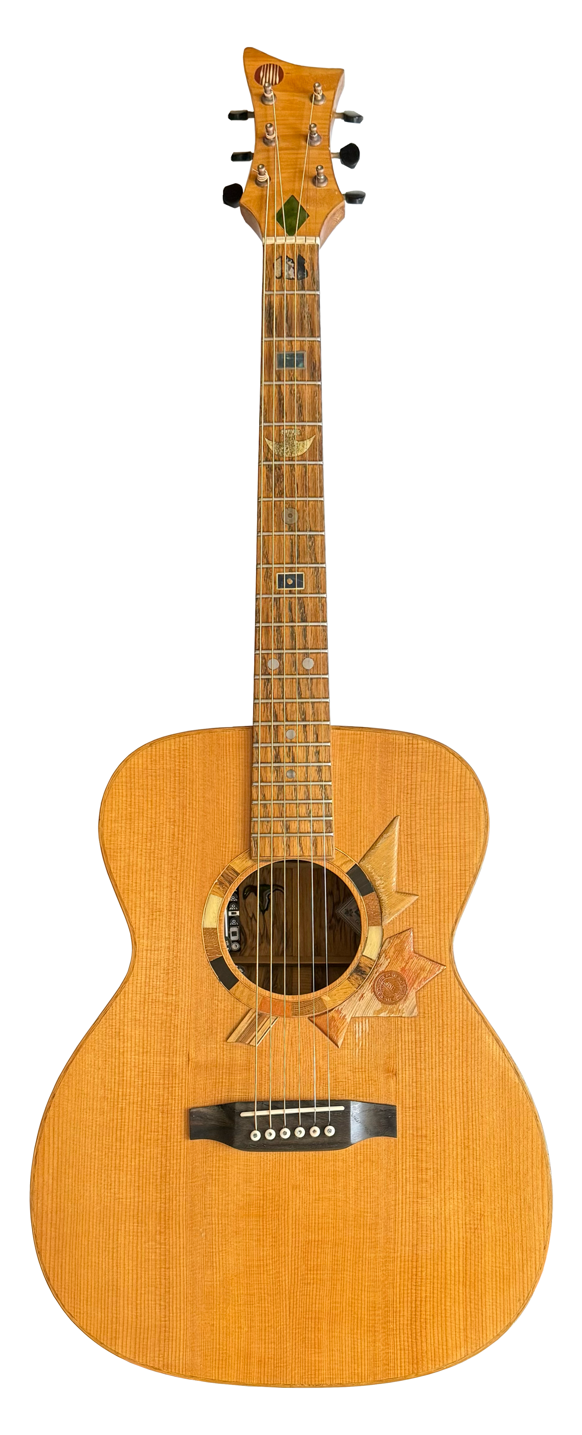 See all the pieces that make up the guitar