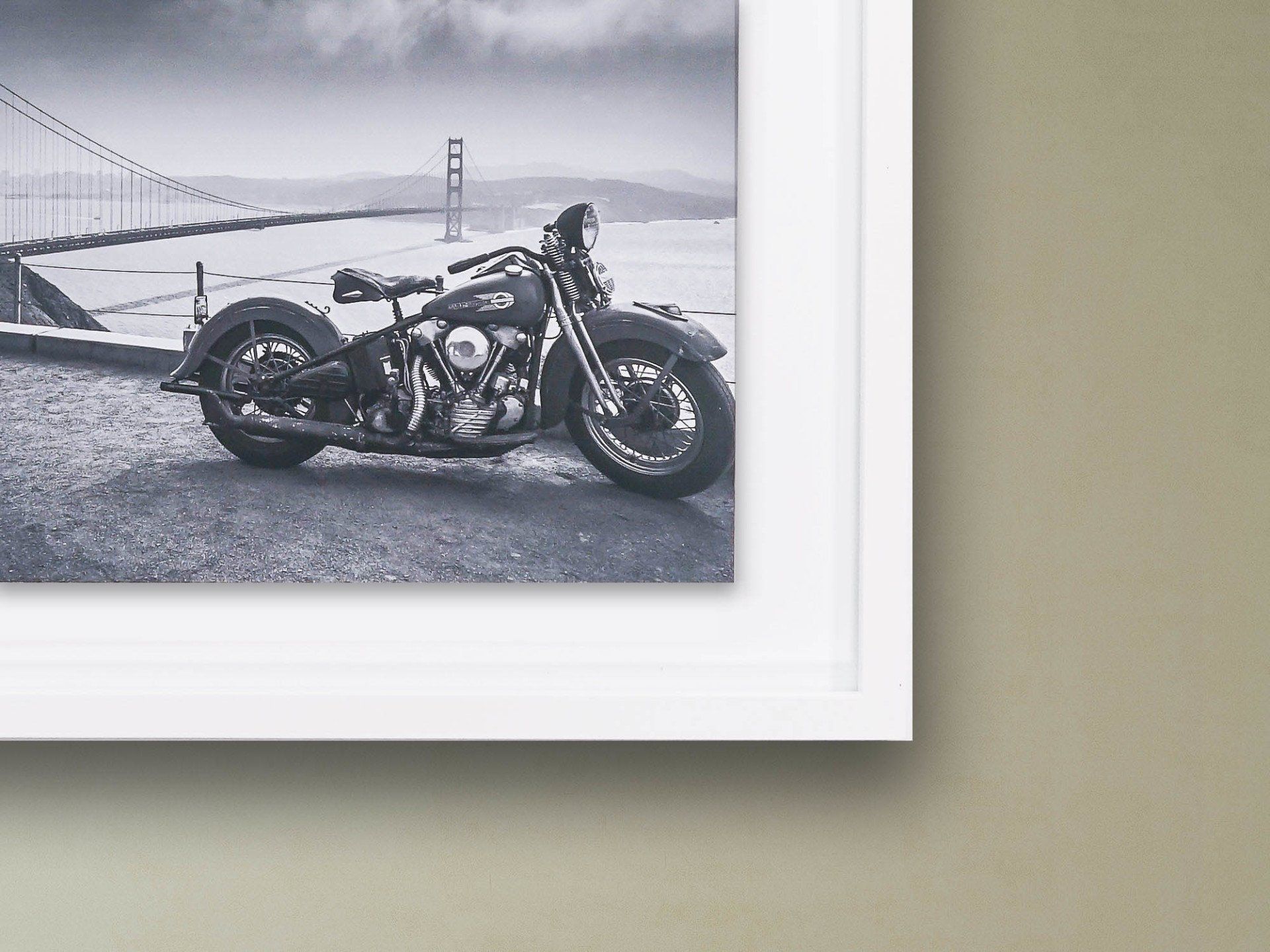 Weißer Rahmen mit Motiv und Passepartout