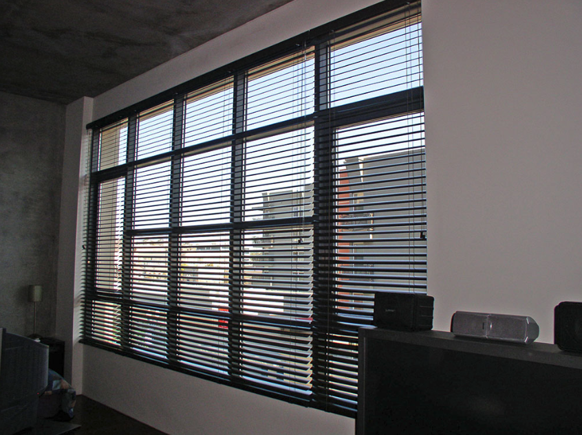 After Custom Horizontal Aluminum Blinds for Bedroom Windows Near San Diego & La Jolla, California (CA)