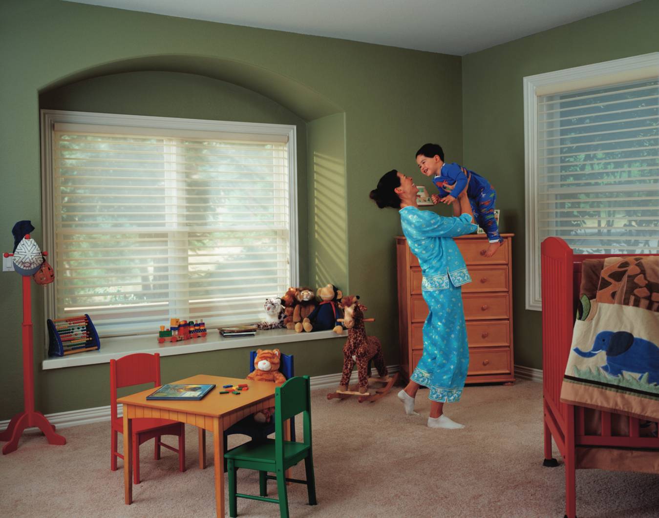 Modern window treatments for children’s rooms that are fashionable and functional near San Diego, California (CA)