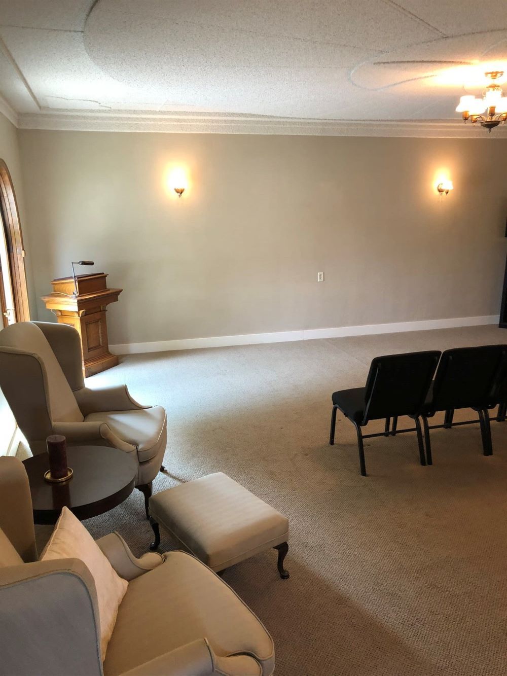 Liewer Funeral Home Wauneta Viewing Room