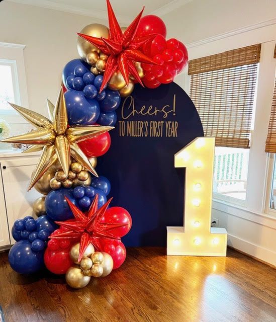 Birthday decoration with balloons and illuminated 