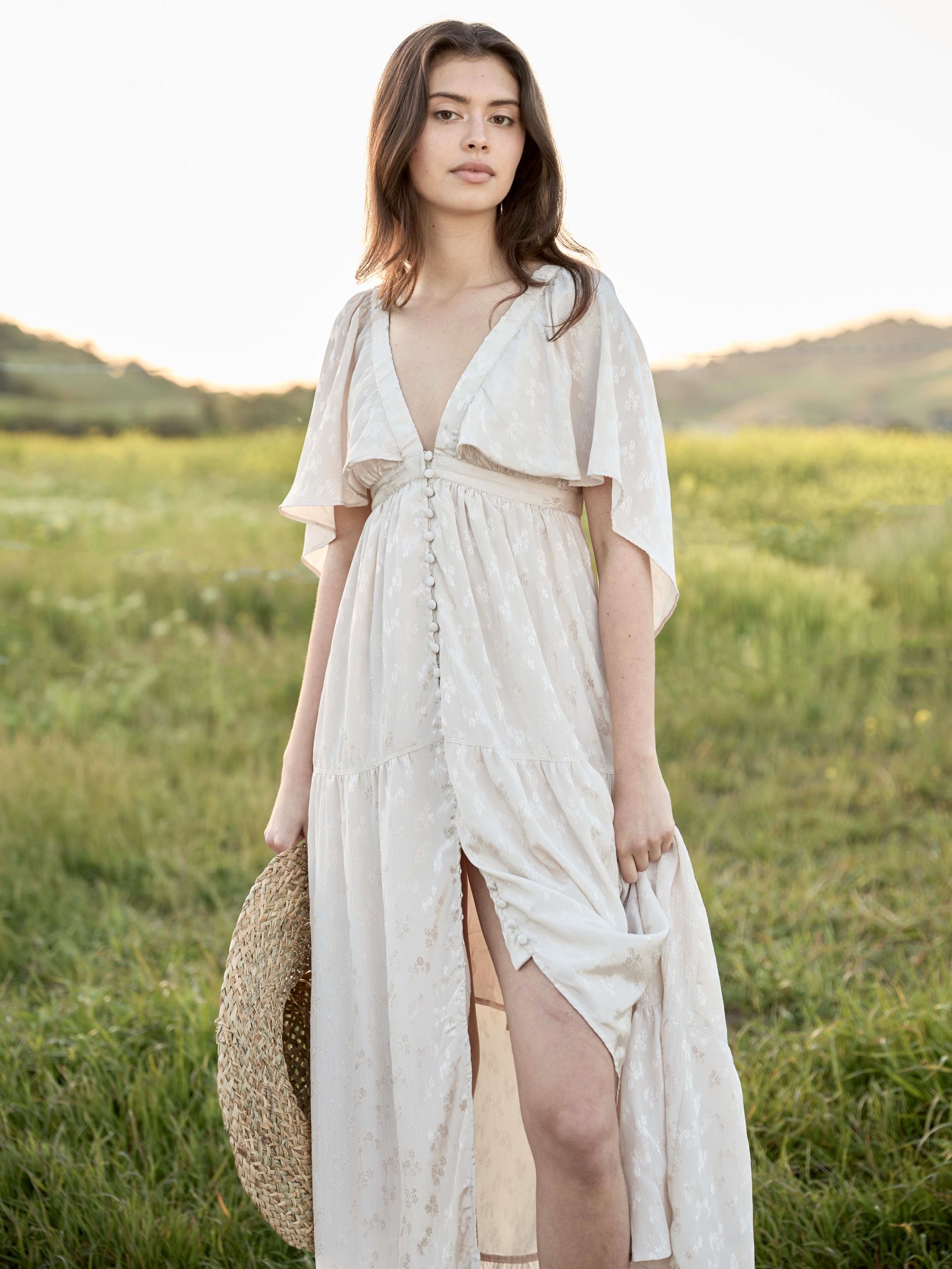 Chasity Zamora Personal Celebrity Wardrobe Fashion Stylist, Commercial and Advertising Stylist Styling Los Angeles