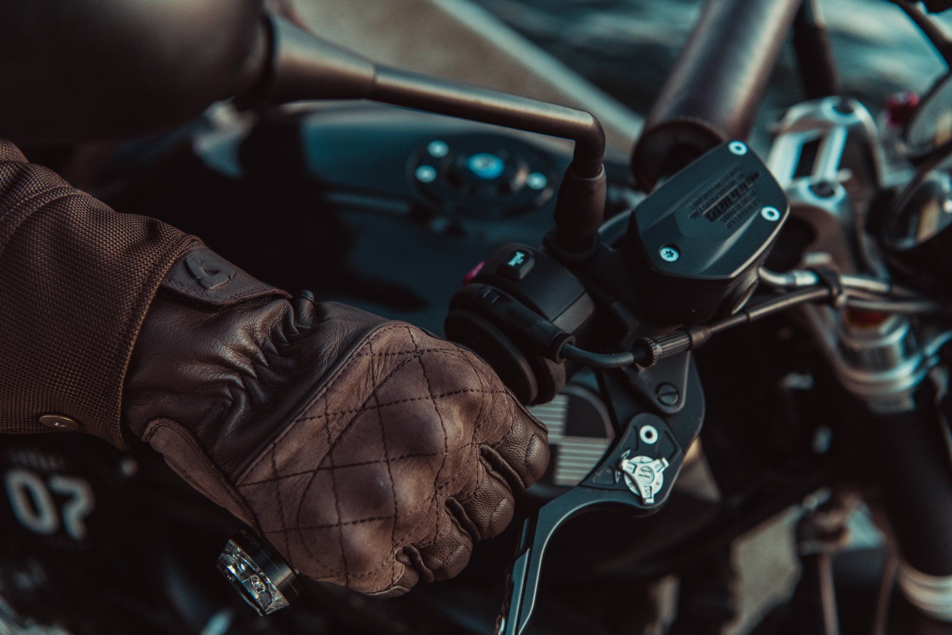 Guanti per motociclisti