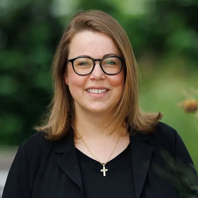 Rebecca Pinnow, Ansprechpartnerin im Trauerfall beim Bestattungsinstitut Alfred Roth