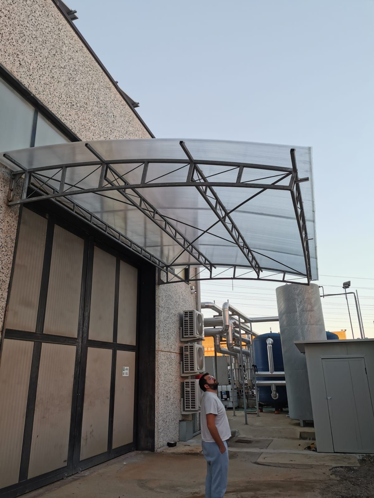 Pensilina ingresso capannone industriale