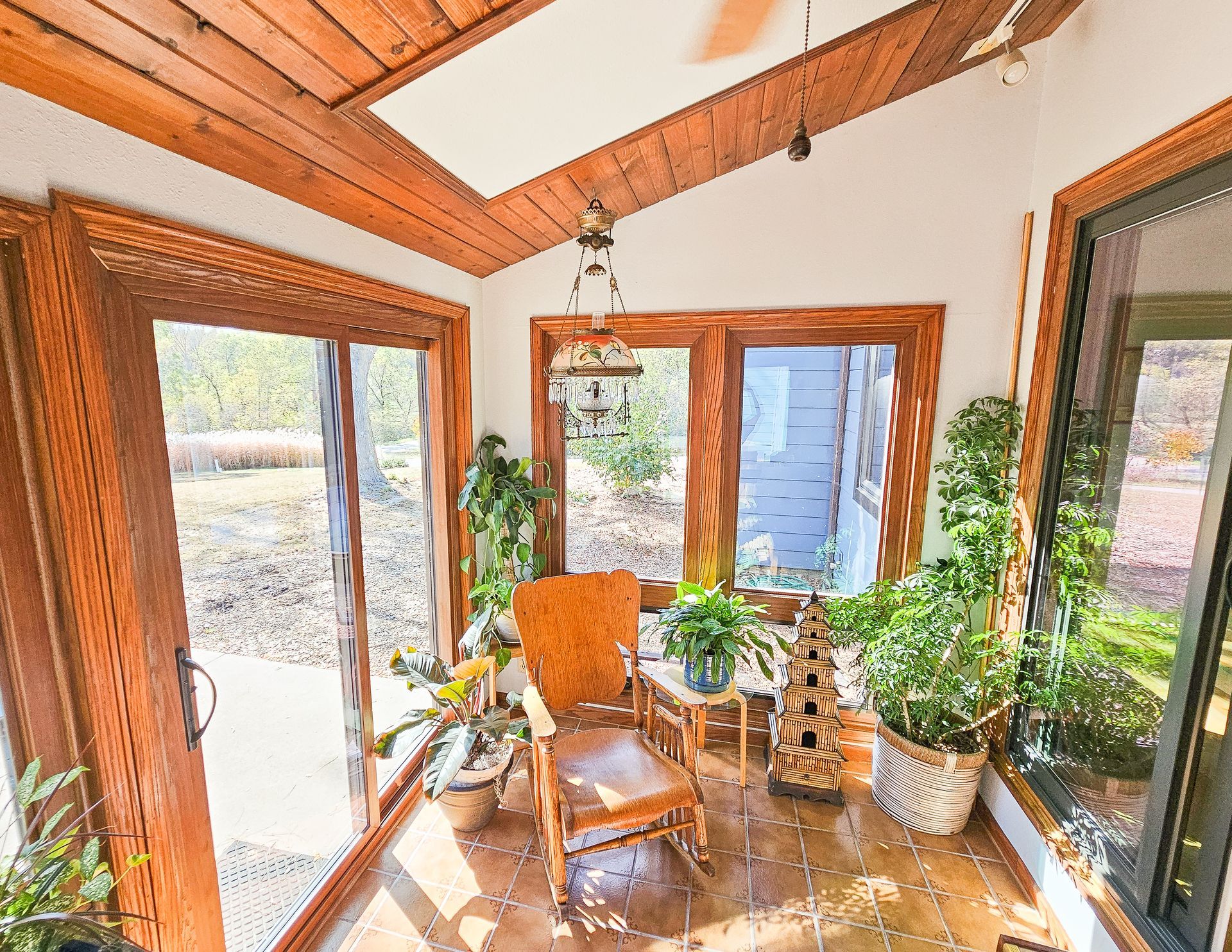 wood grain interior windows