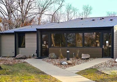 Front window replacement in Iowa