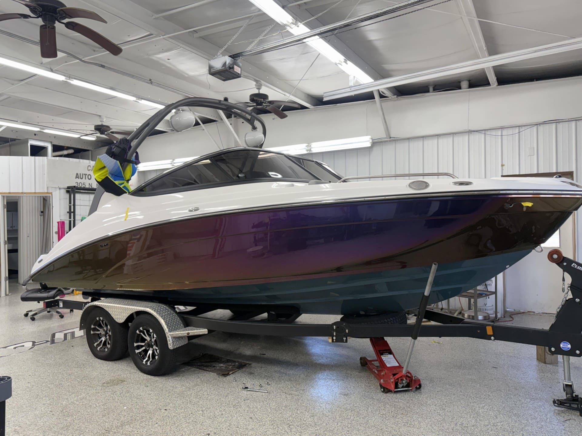 Boat Vinyl Wrapping Springfield MO