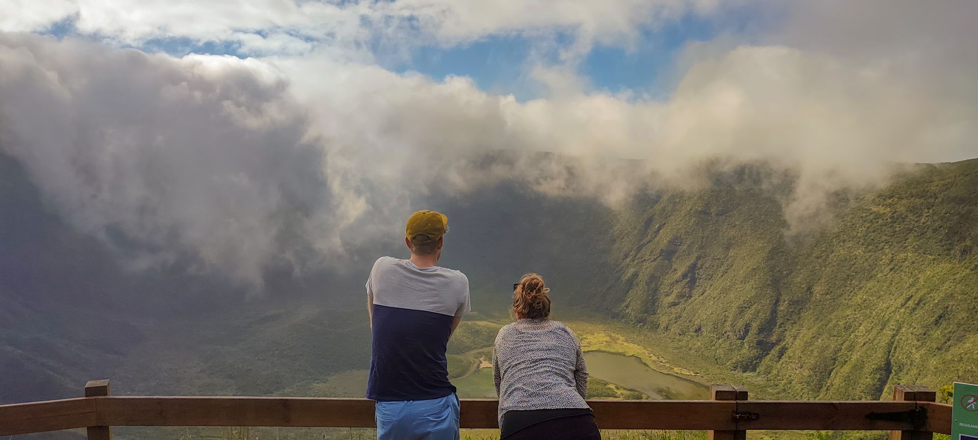 Visita à Caldeira do Faial nas nossas Excursões, Tours e Visitas Guiadas de dia inteiro na ilha do Faial Açores.