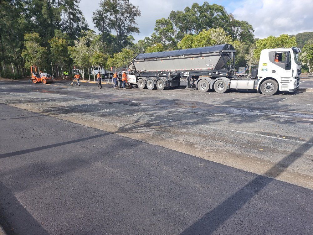 Road Work Team — Asphalt Surfacing in the Hunter Valley, NSW